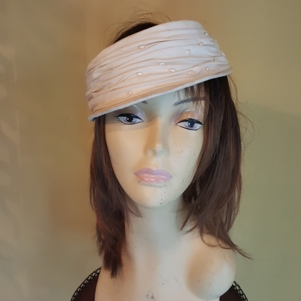 JEAN BARTHET PARIS CREME WITH SEED PEARLS UNIQUE VTG HAT PIECE
